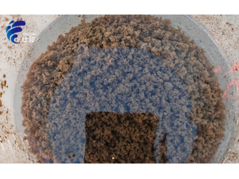 污泥增效劑:顯著降低污泥含水率的“秘密武器”-青島仕駿